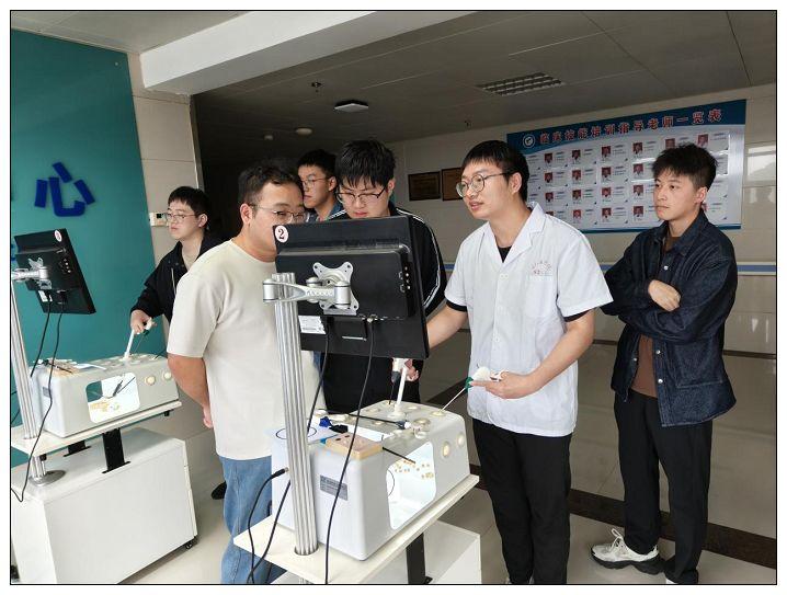 2025101609295002316504198_small.jpg 2025101609295002316504198_small.jpg