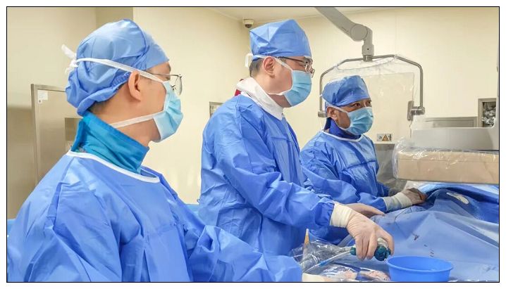 nEO_IMG_640.jpg nEO_IMG_640.jpg